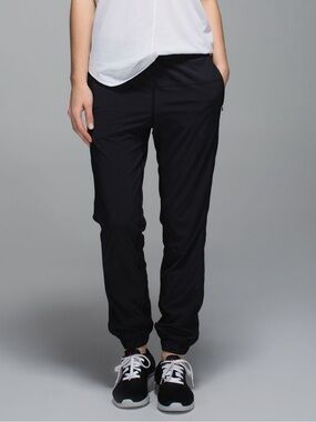 Lululemon Track To Reality Pant Black Sz 8